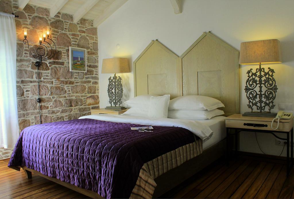 Cunda Lena Otel Ayvalik Bagian luar foto