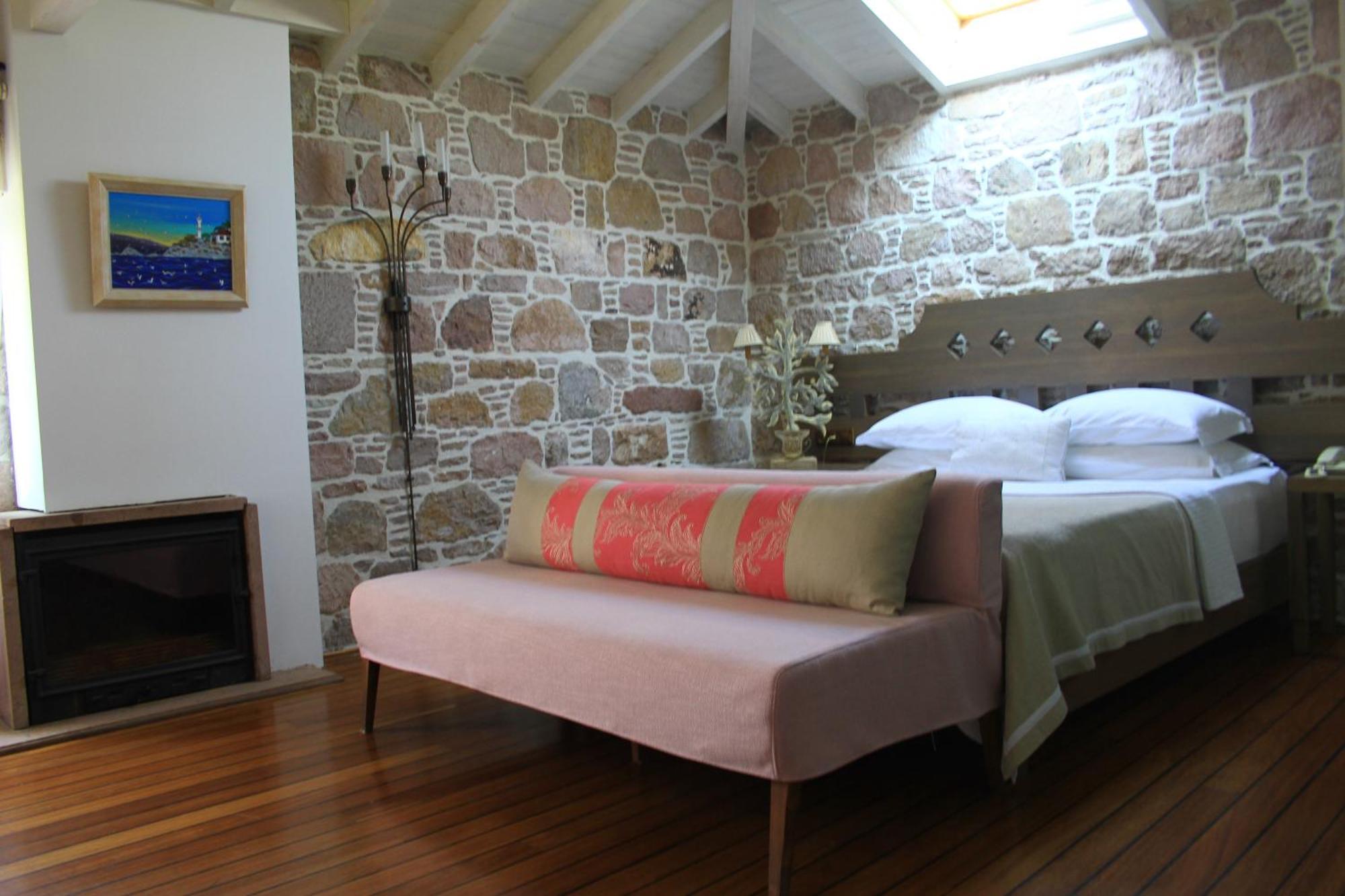 Cunda Lena Otel Ayvalik Bagian luar foto